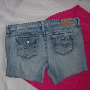 size 32 blue jean shorts denim summer distressed stretch womens cut offs